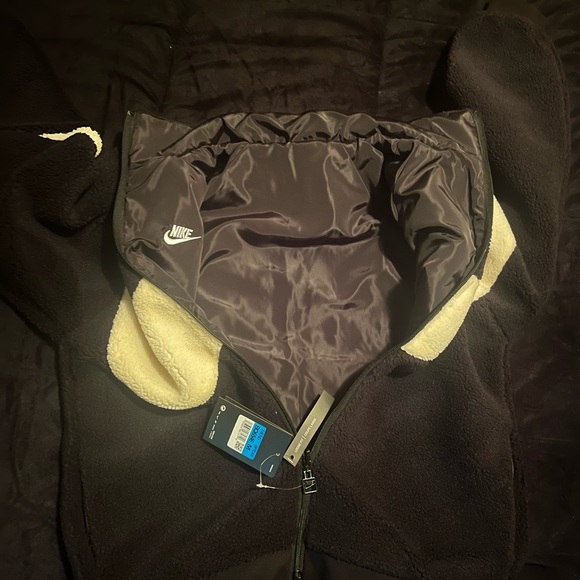 Nike Big Swoosh Jacket - Picture 3 of 5